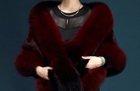 Thời trang áo lông thú nữ sành điệu cho chị em diện ngày Tết